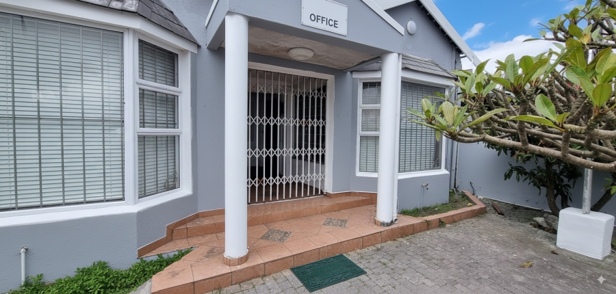To Let commercial Property for Rent in Grassy Park Western Cape